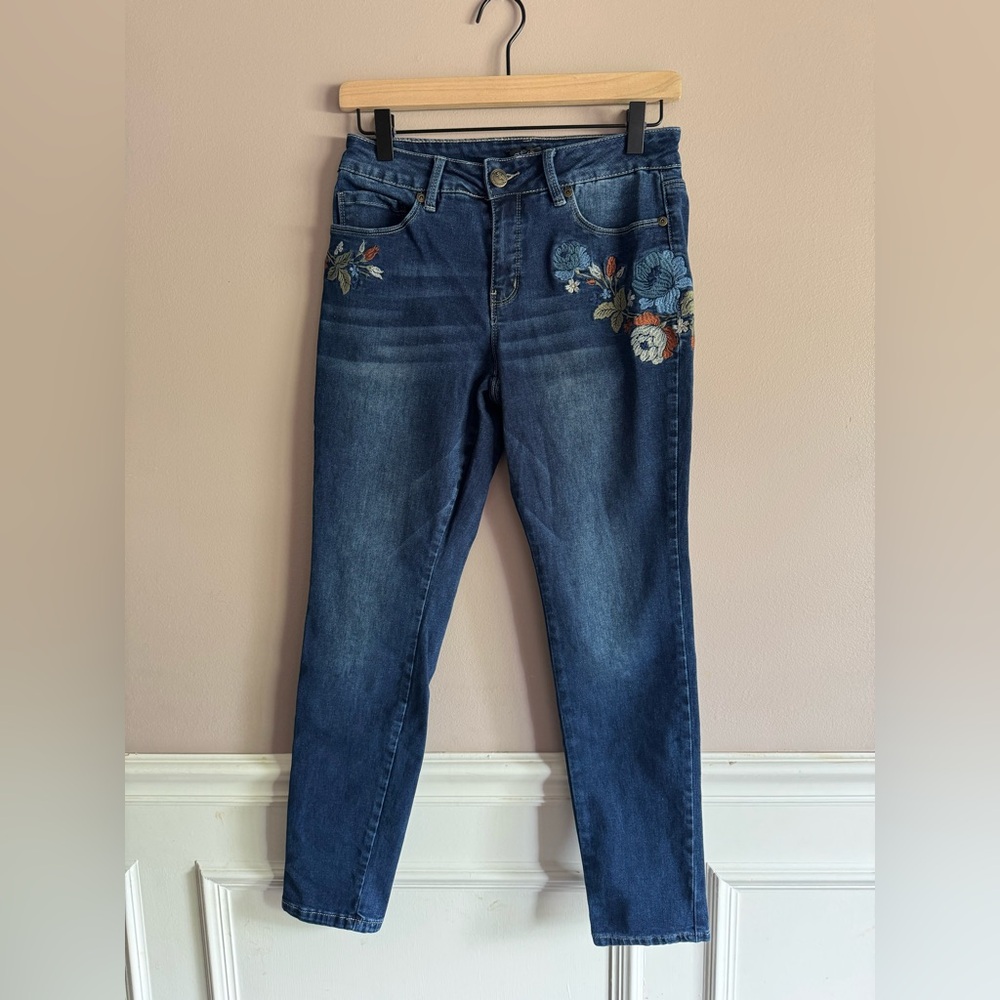 Royalty For Me Skinny Jeans Embroidered Floral Dark Wash Womens Size 8 P petite